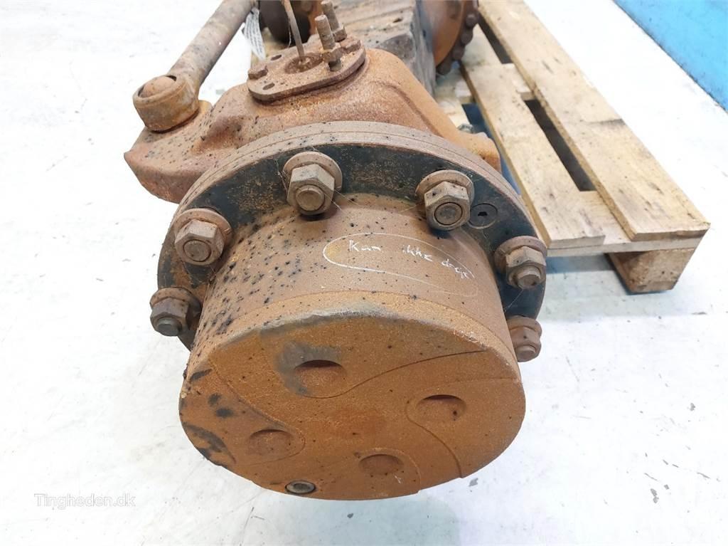 JCB 560-80 アクスル