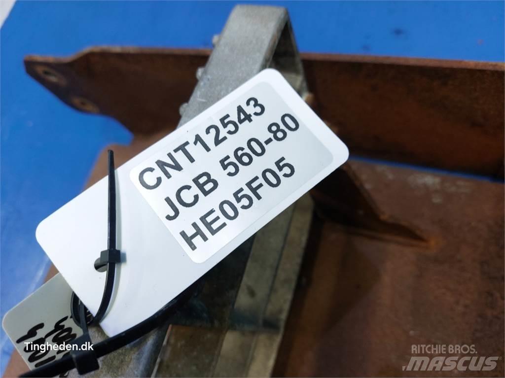JCB 560-80 キャビン及び内装