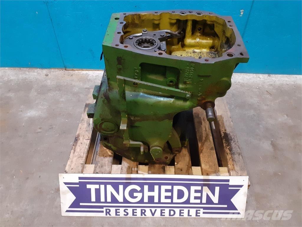 John Deere  トランスミッション