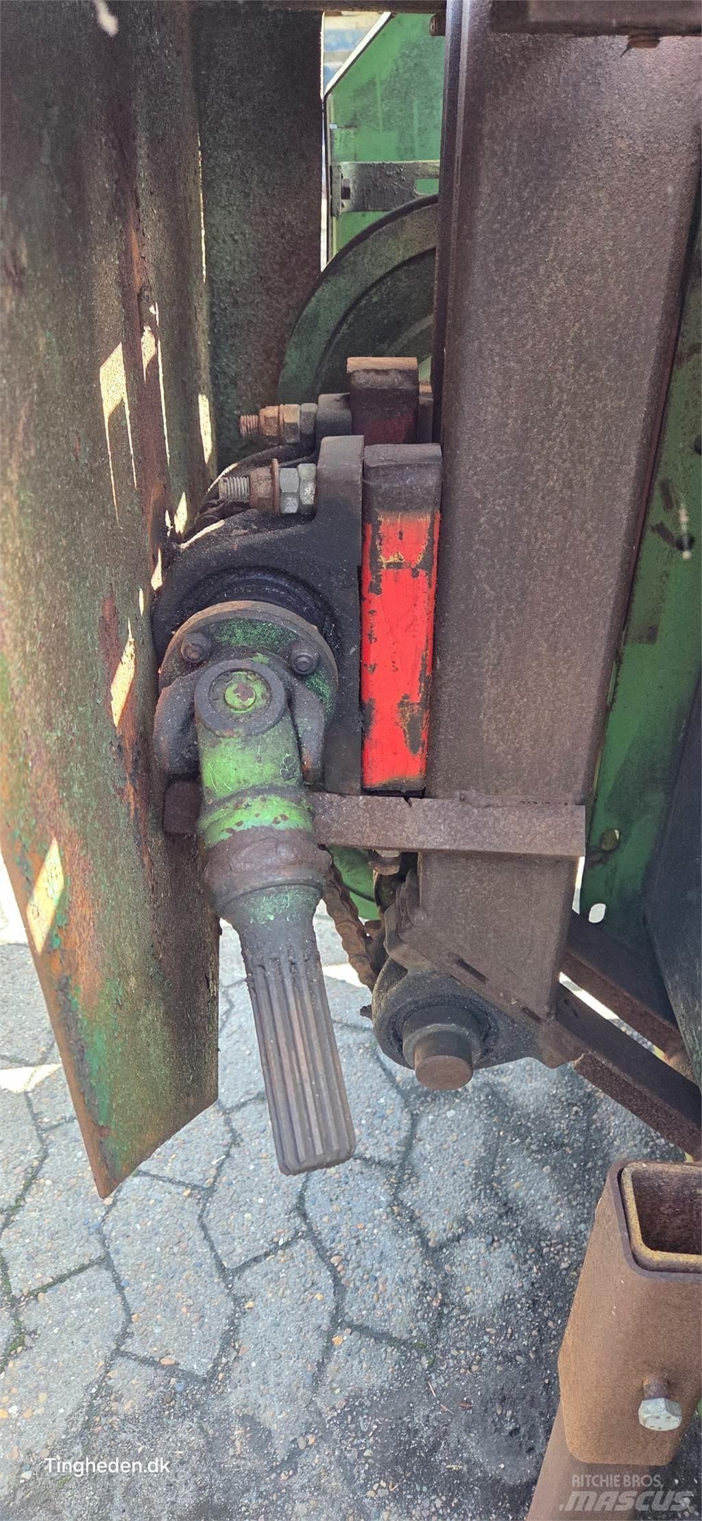 John Deere  コンバインハーベスターアクセサリー・アタッチメント