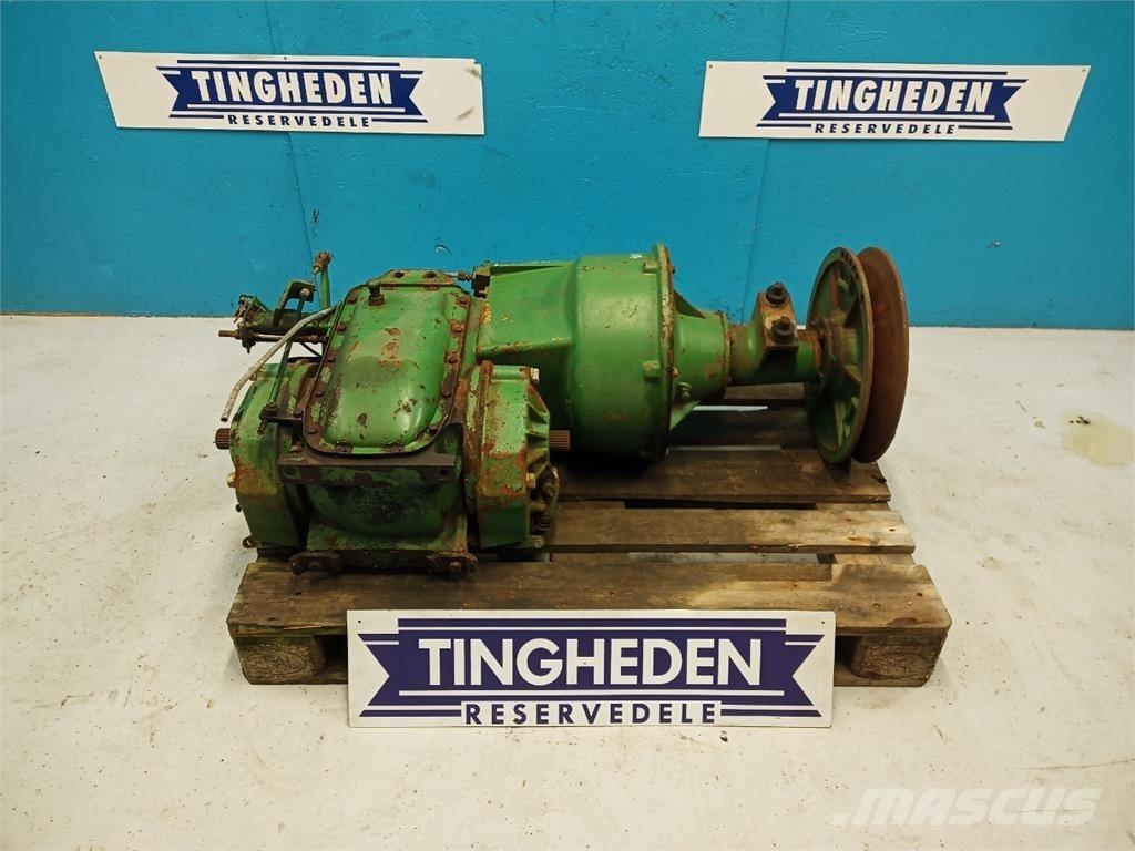 John Deere 1065 トランスミッション