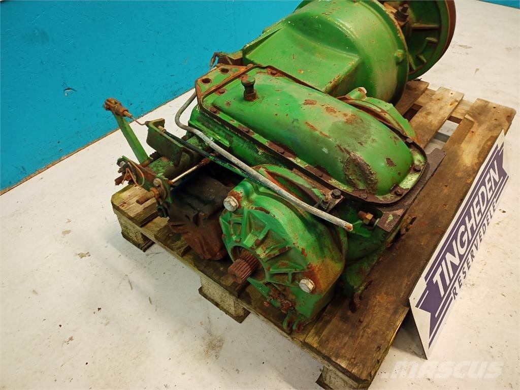 John Deere 1065 トランスミッション