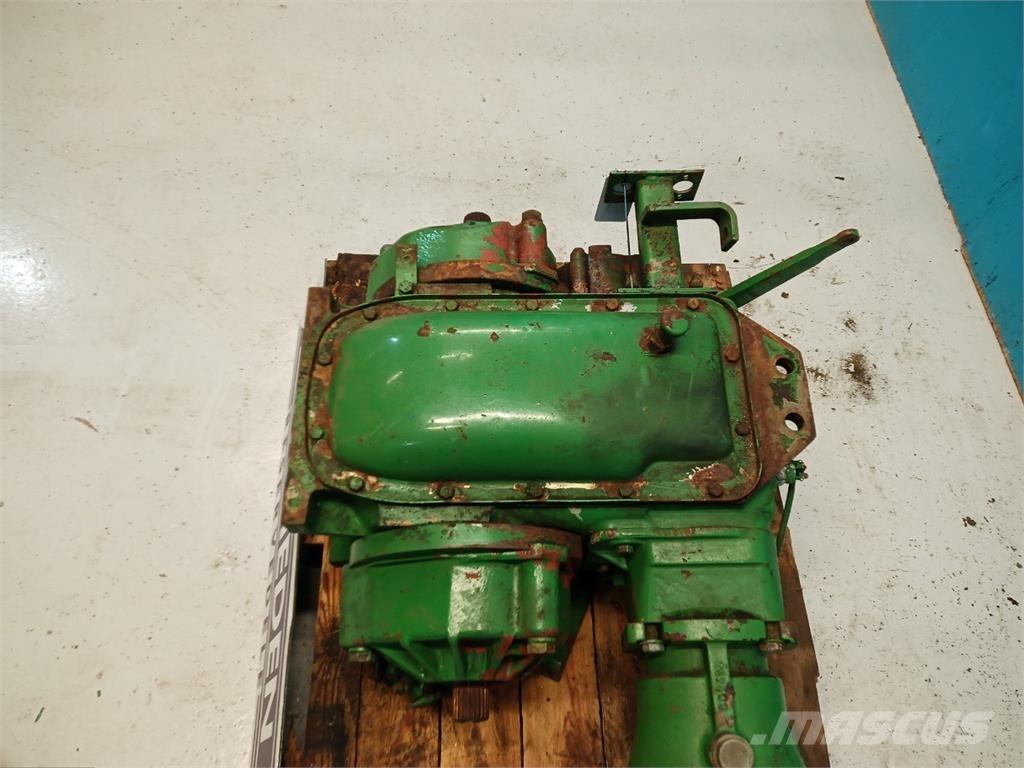 John Deere 1075 トランスミッション