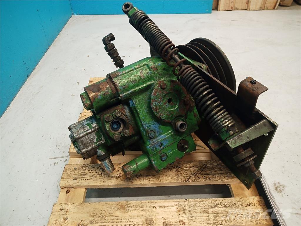 John Deere 1085 油圧機
