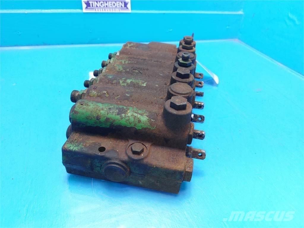 John Deere 1085 油圧機