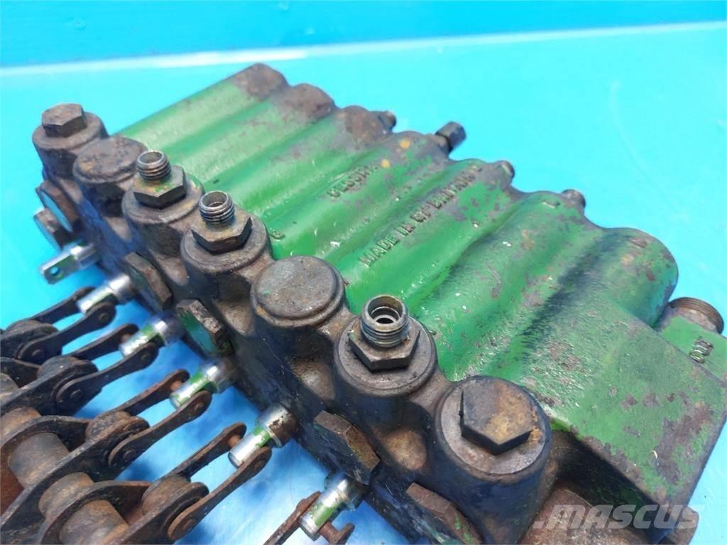 John Deere 1085 油圧機