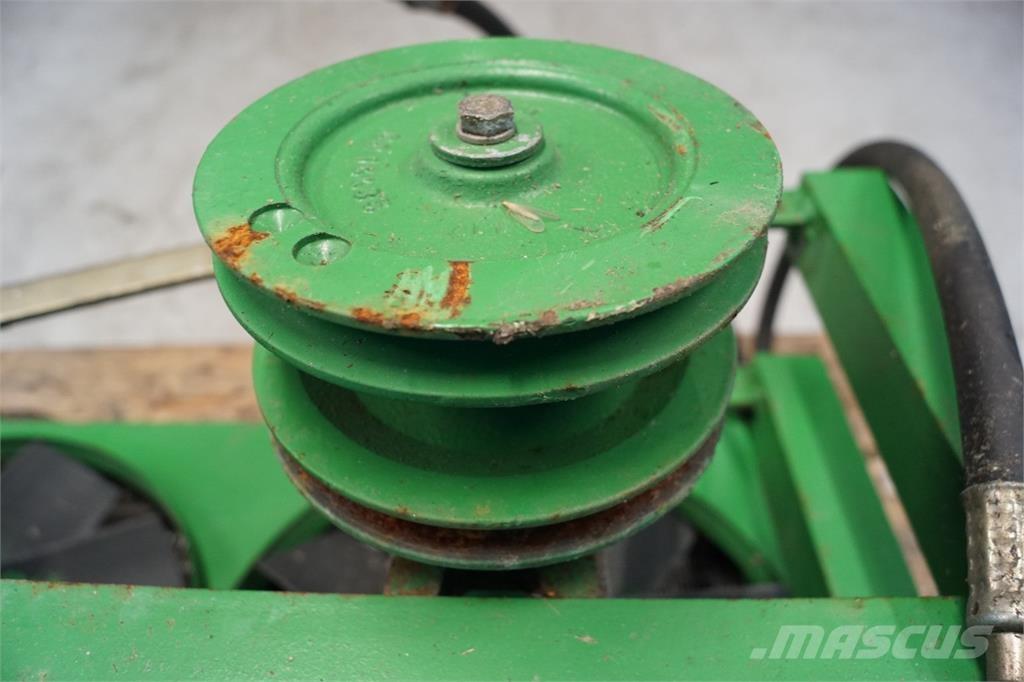 John Deere 1170 ラジエター