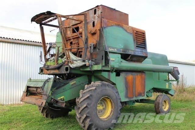 John Deere 1177 コンバイン