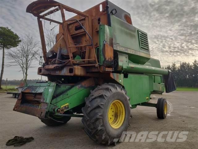 John Deere 1177 コンバイン