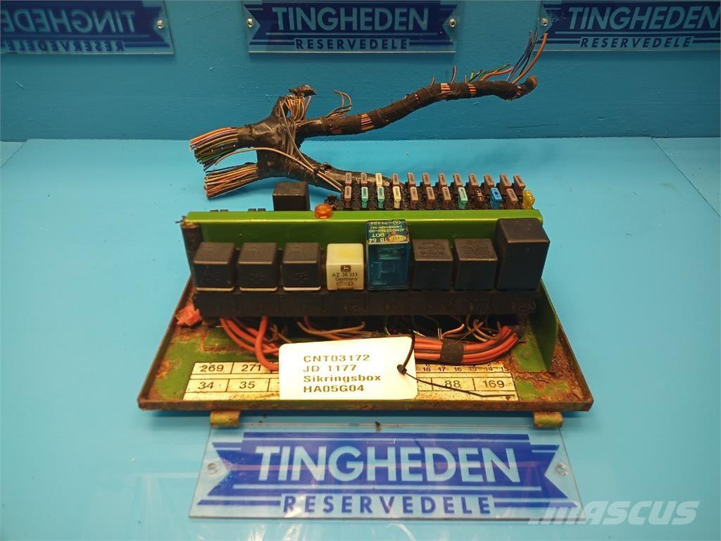 John Deere 1177 電子機器