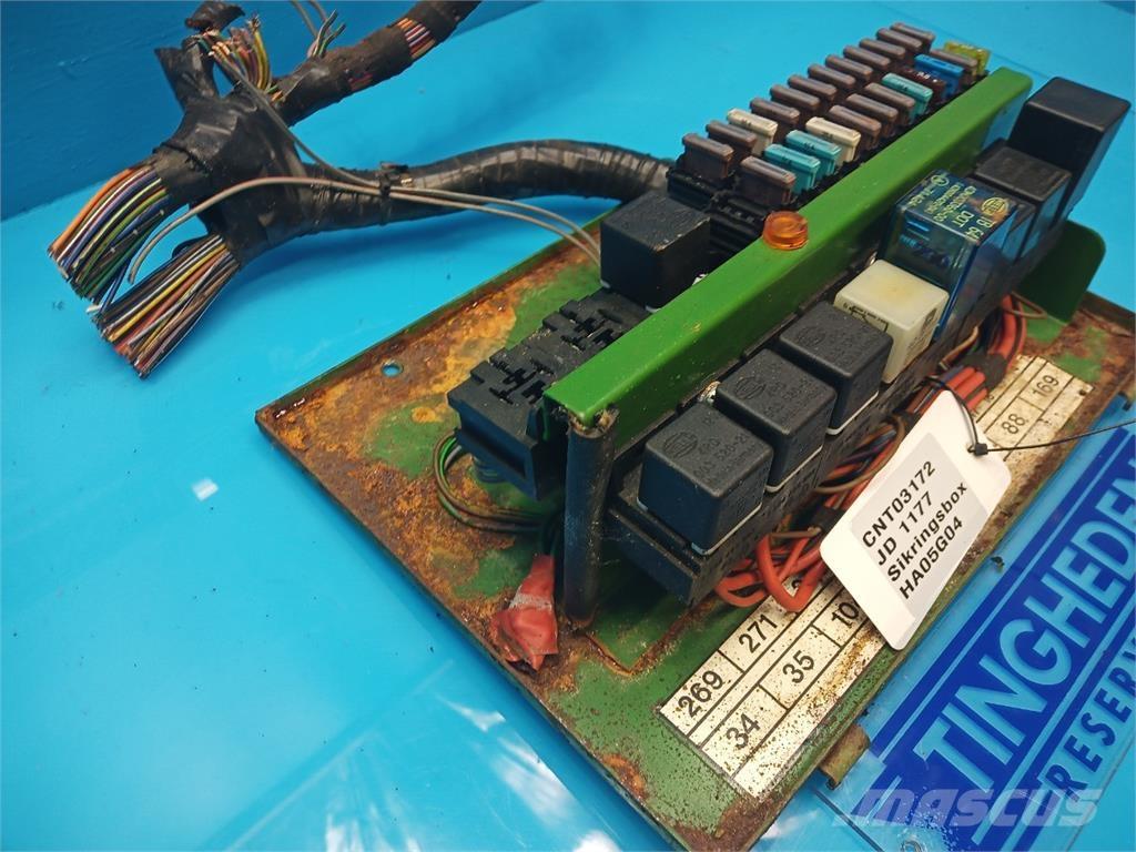 John Deere 1177 電子機器