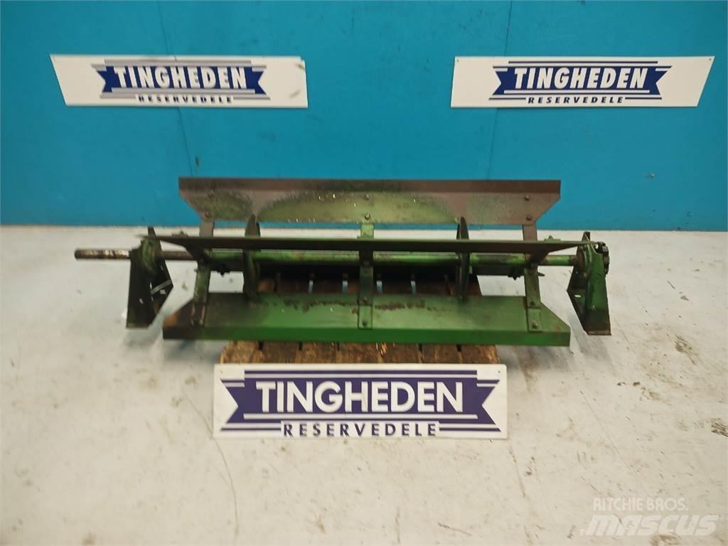 John Deere 1177 砂と塩撒き専用車