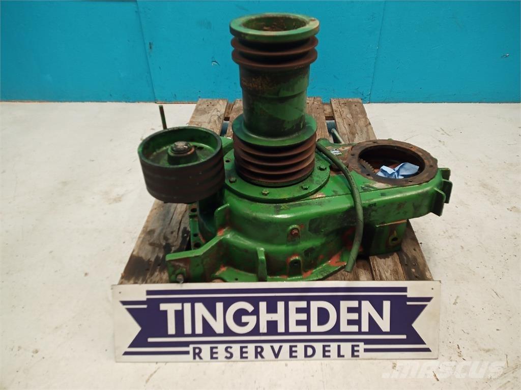 John Deere 2054 トランスミッション