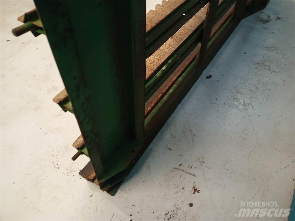 John Deere 2054 砂と塩撒き専用車