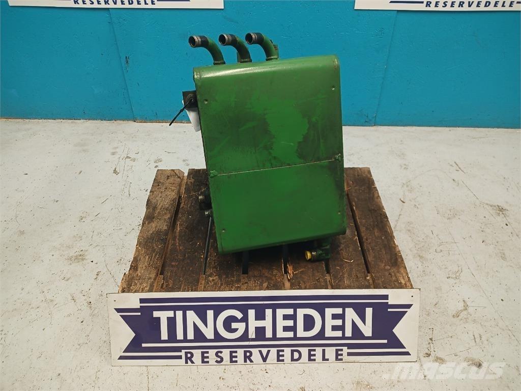 John Deere 2054 油圧機