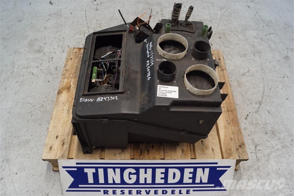 John Deere 2054 キャビン及び内装