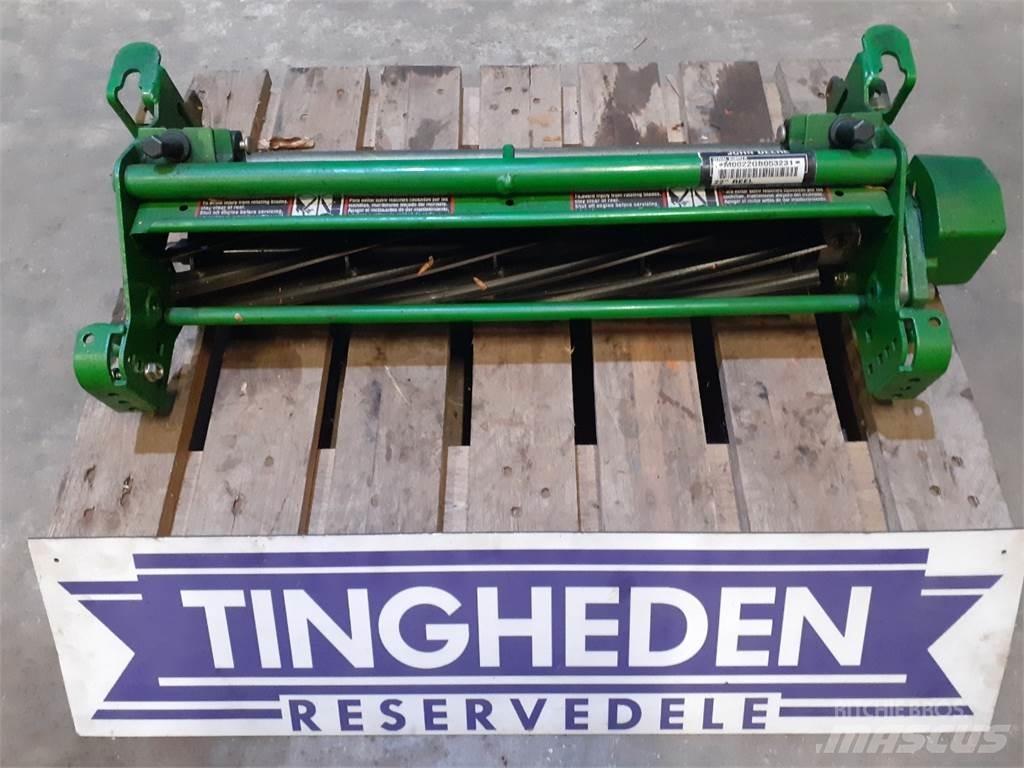 John Deere 2500 ロボット芝刈り機