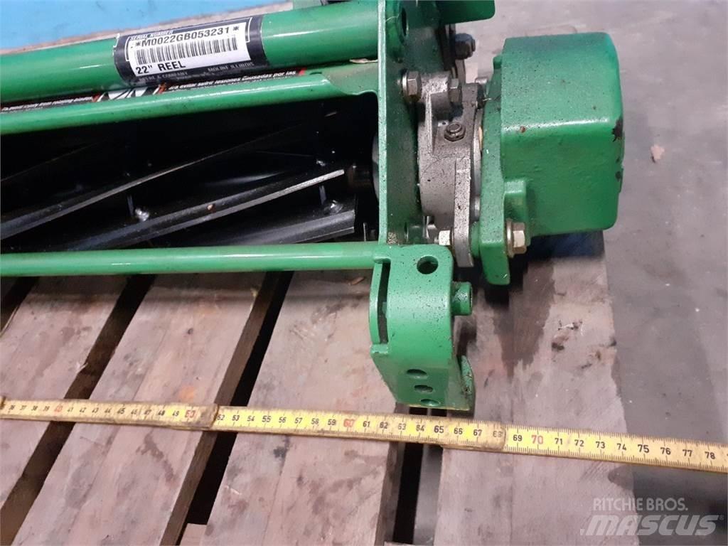 John Deere 2500 ロボット芝刈り機