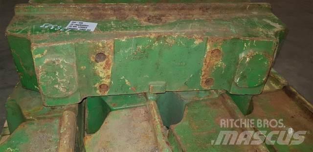 John Deere 3040 ウエイト（フロント）