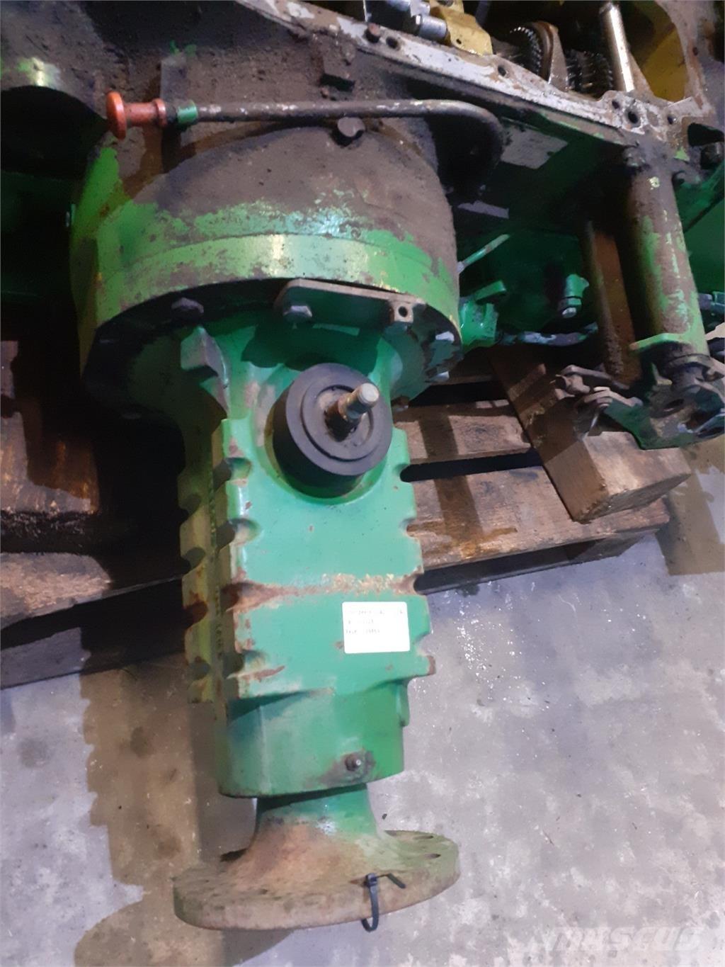 John Deere 3040 トランスミッション