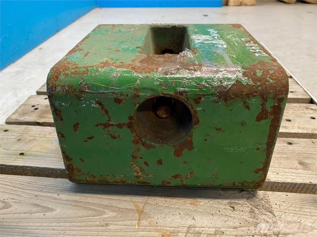 John Deere 3040 ウエイト（フロント）
