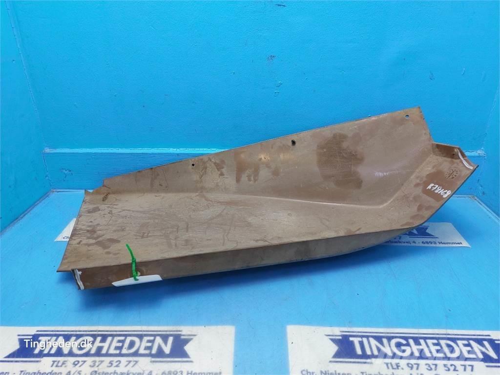 John Deere 3040 キャビン及び内装
