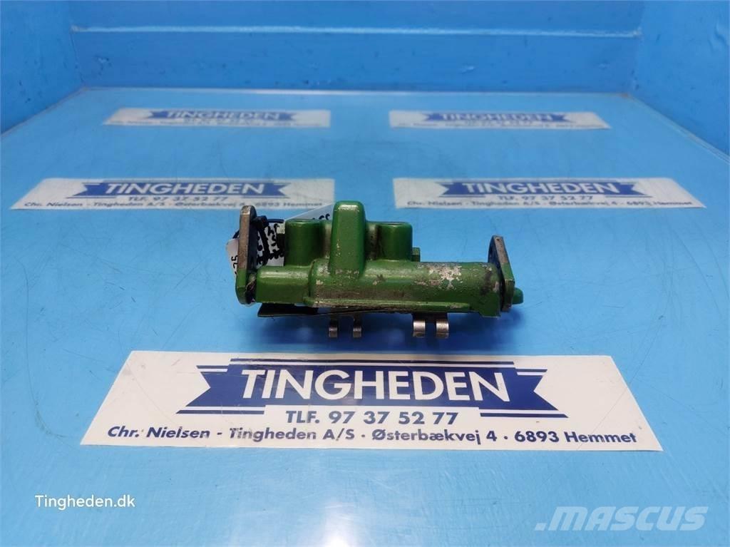 John Deere 3040 トランスミッション