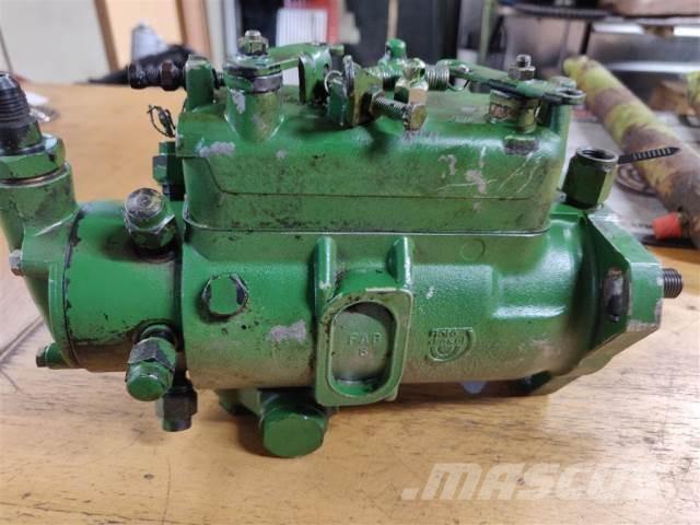 John Deere 3140 エンジン