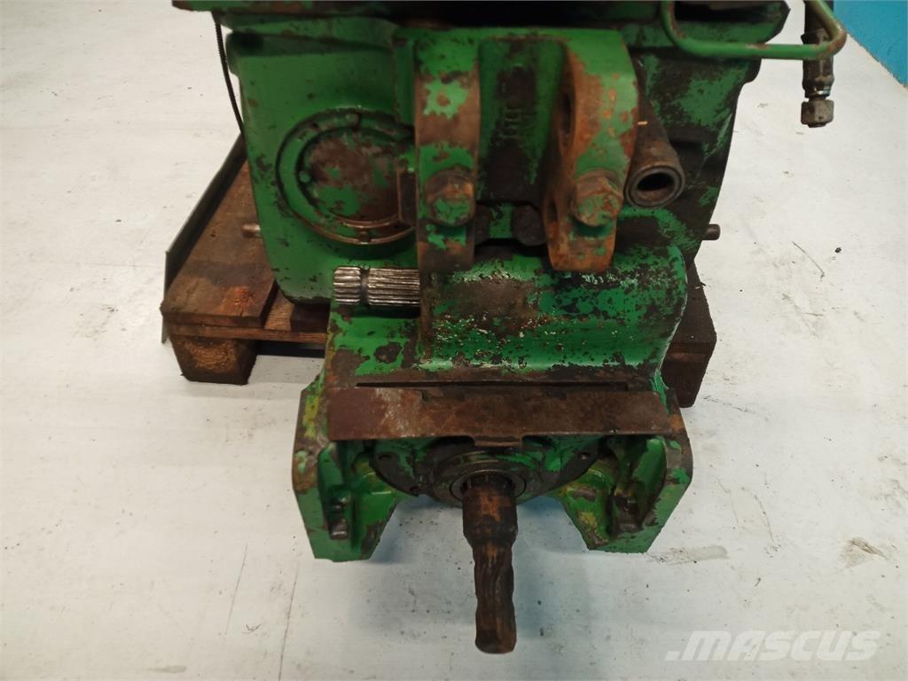 John Deere 4040 トランスミッション