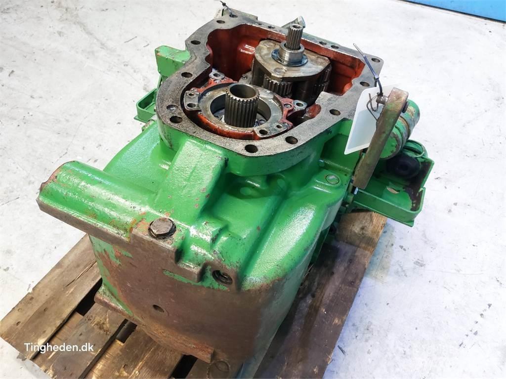 John Deere 4040S トランスミッション