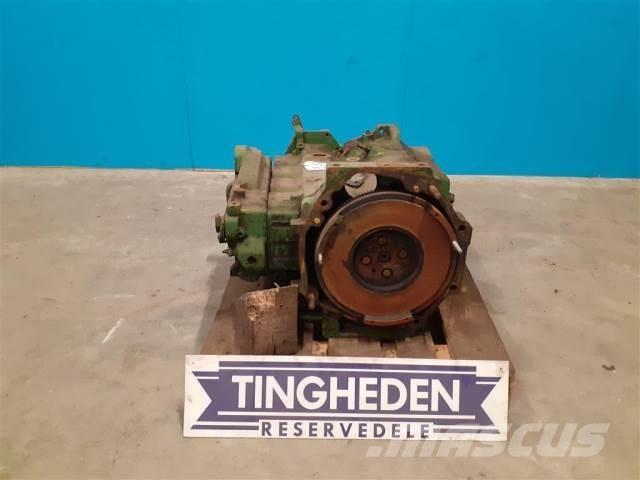 John Deere 4239 エンジン
