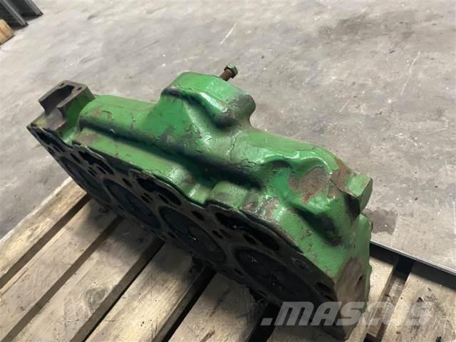 John Deere 4239 エンジン