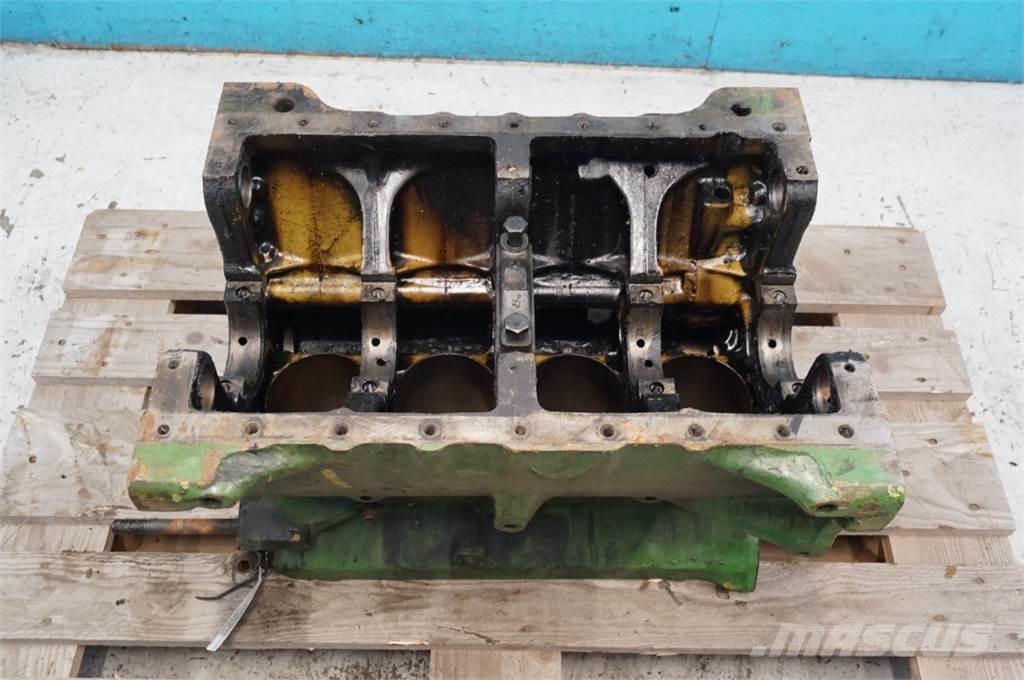 John Deere 4239 エンジン