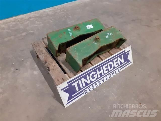 John Deere 4240 ウエイト（フロント）
