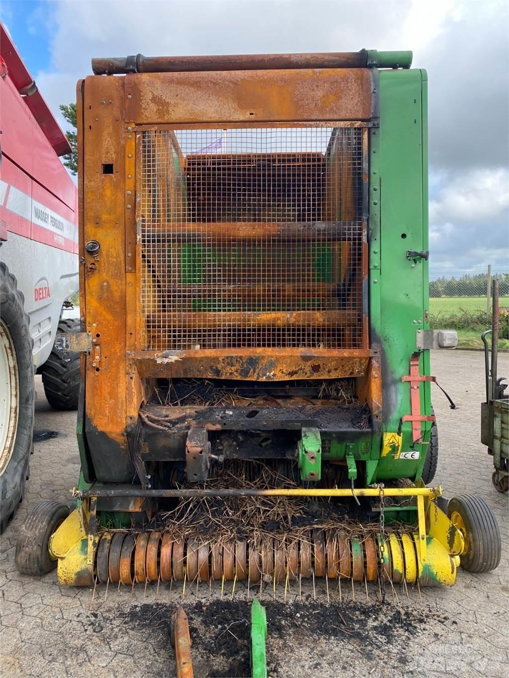 John Deere 590 ラウンドベーラー