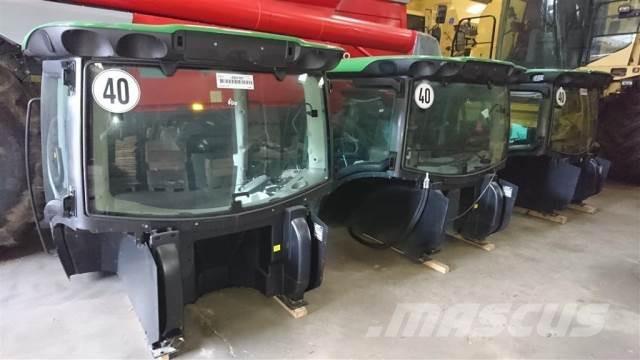John Deere 6155 キャビン及び内装