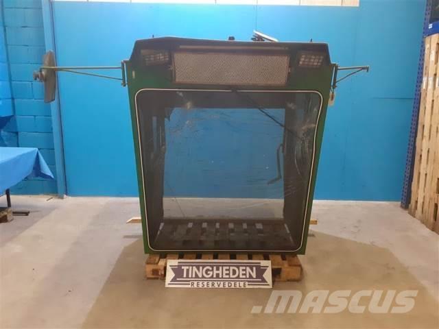 John Deere 955 キャビン及び内装