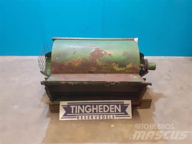John Deere 955 砂と塩撒き専用車