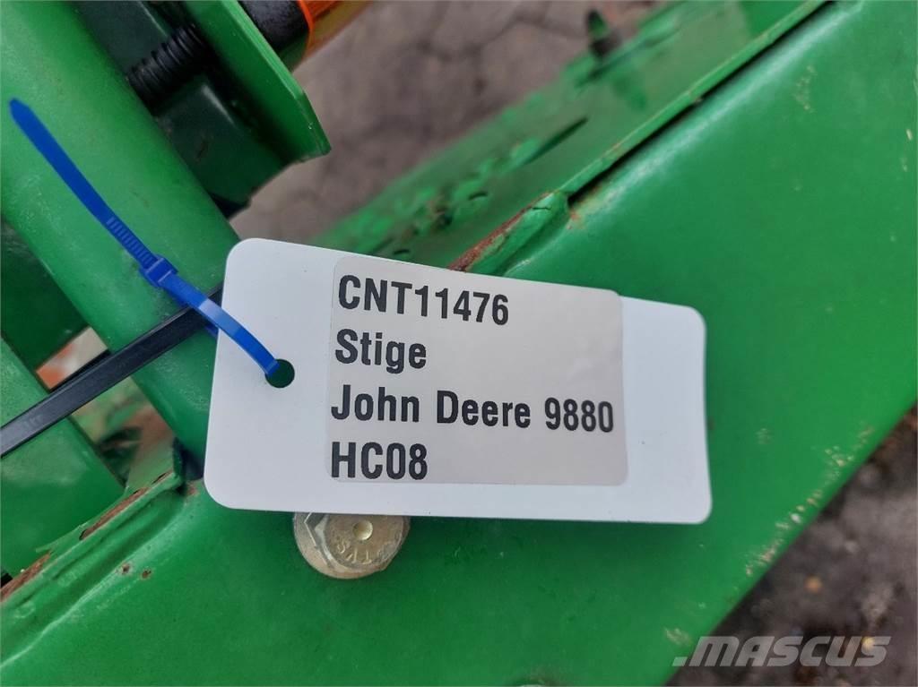 John Deere 9880 キャビン及び内装