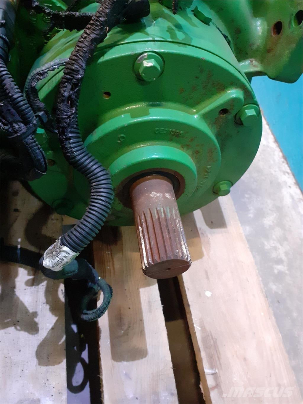 John Deere S670 トランスミッション
