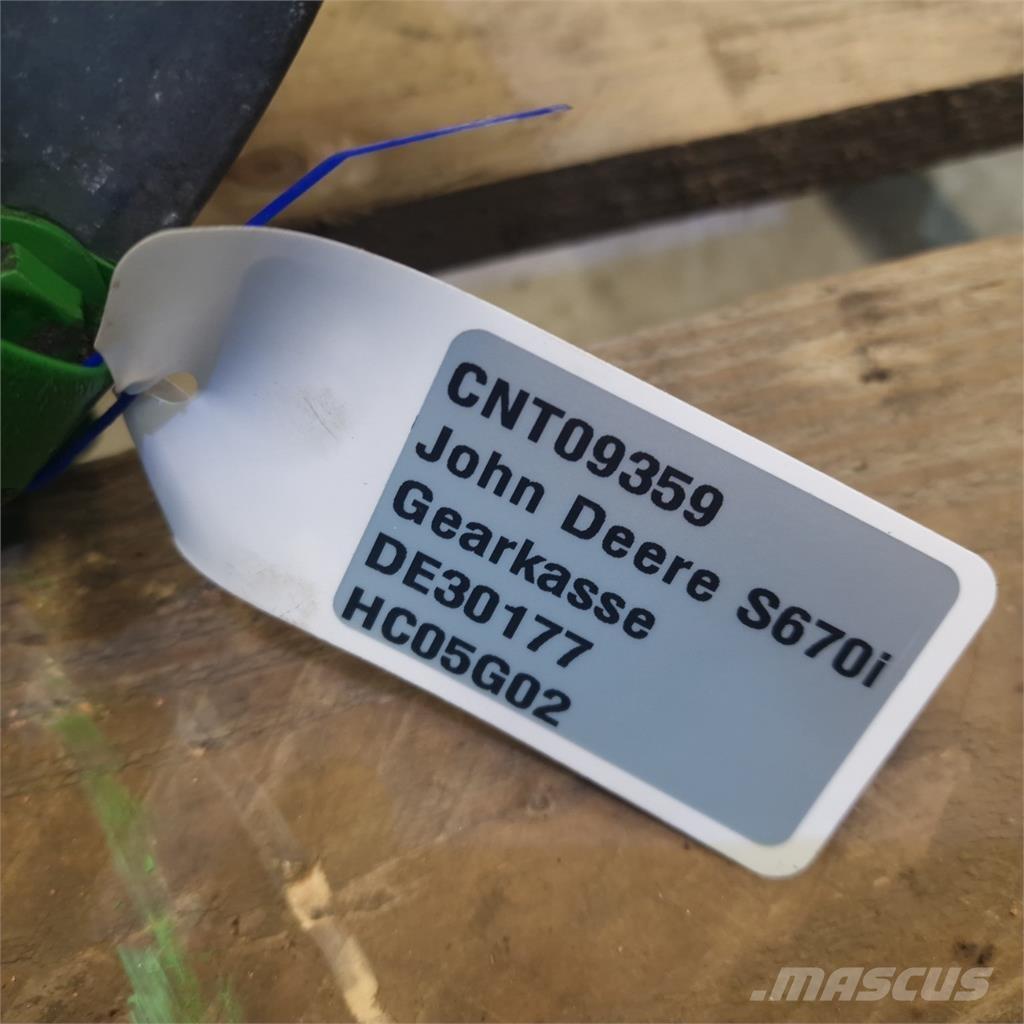 John Deere S670 トランスミッション