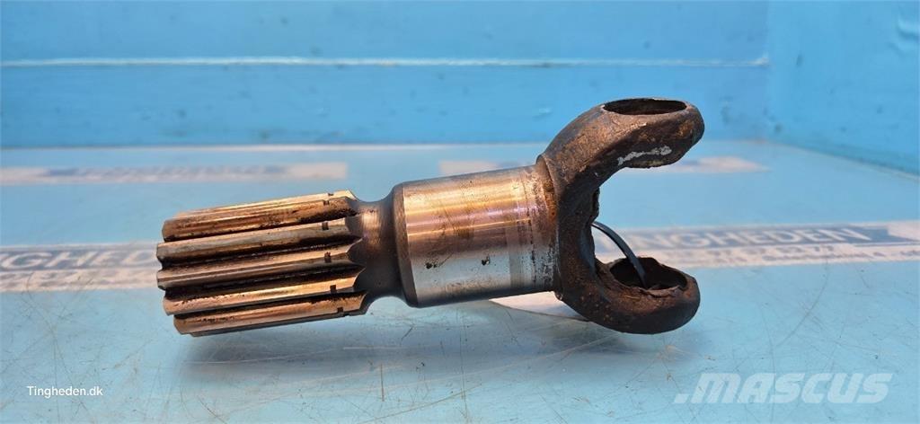 Kramer 521 アクスル