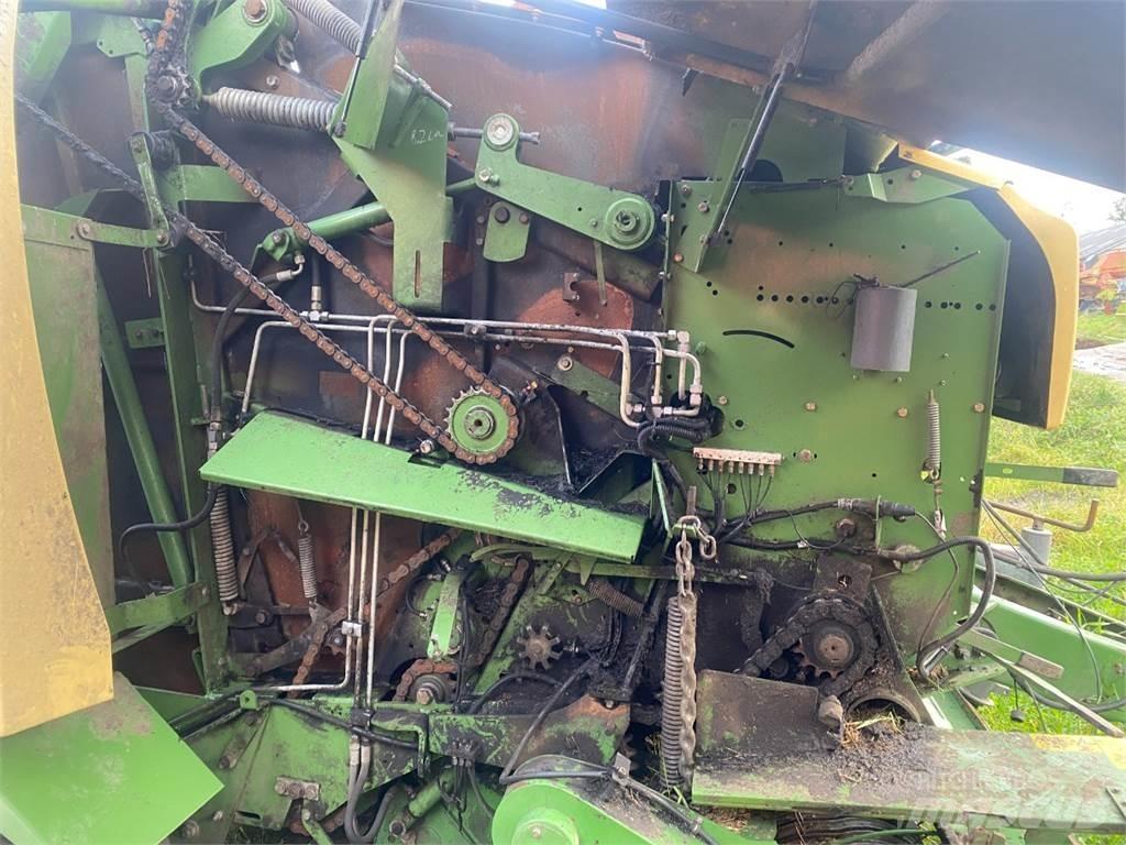 Krone CV150 XC ラウンドベーラー