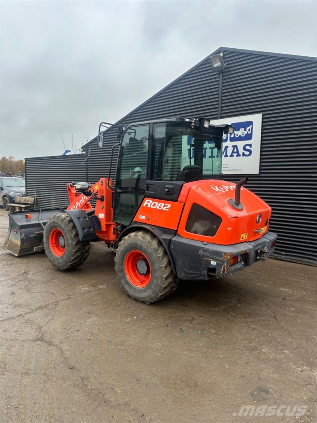 Kubota R082 ホイールローダー・タイヤショベル