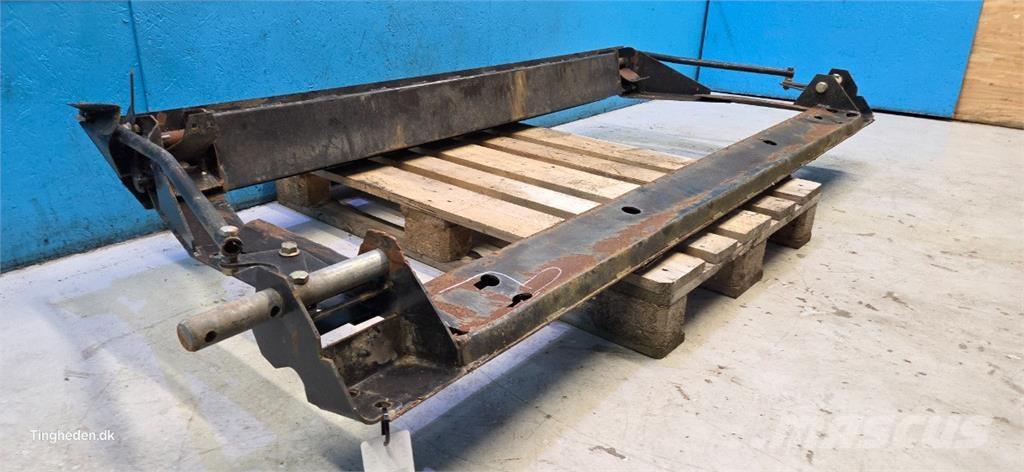 MacDon  コンバインハーベスターアクセサリー・アタッチメント