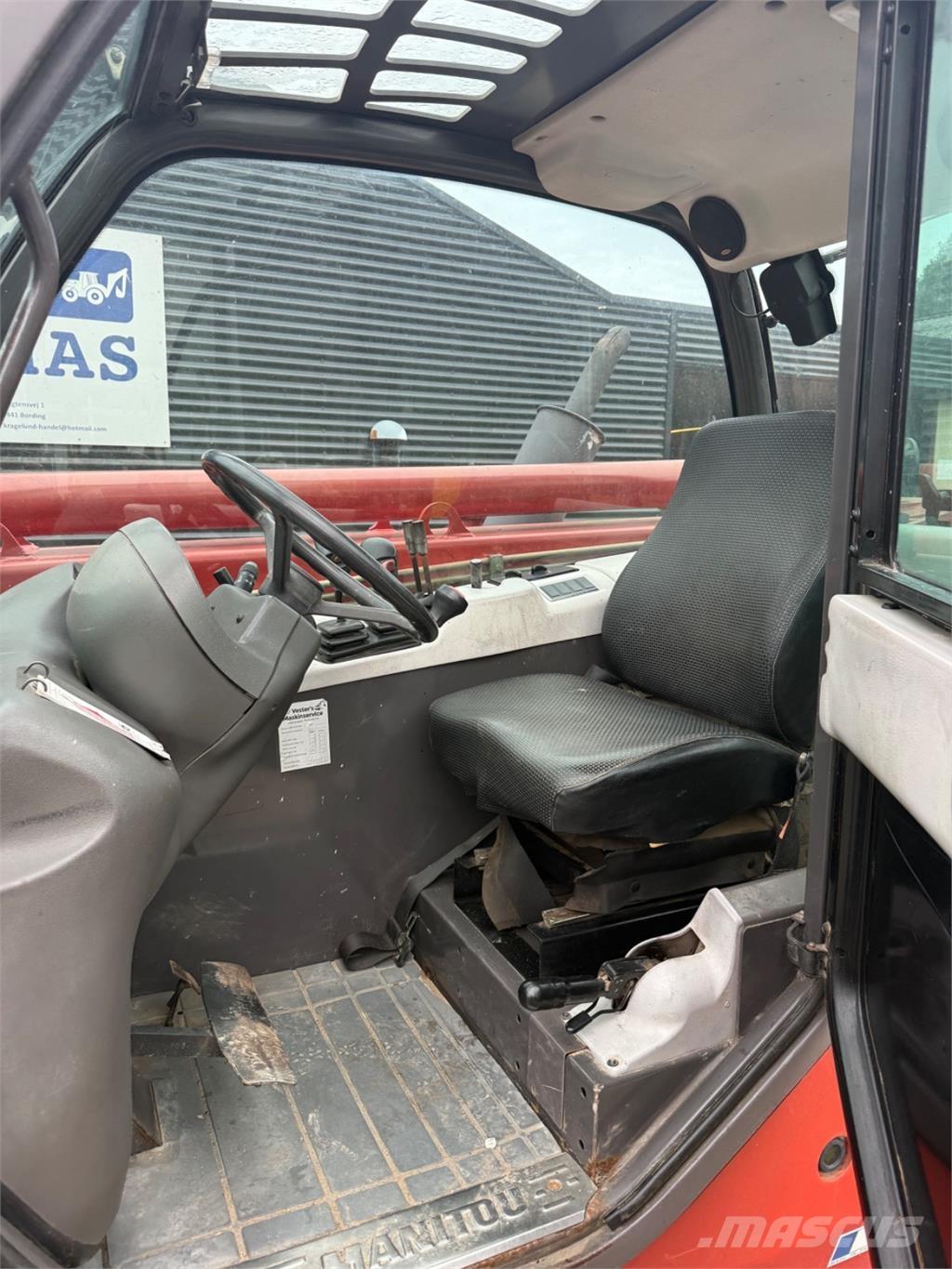Manitou MT1030 テレスコーピックハンドラー