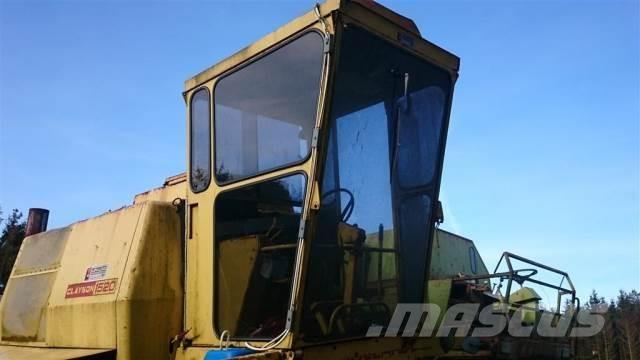 New Holland 1520 キャビン及び内装