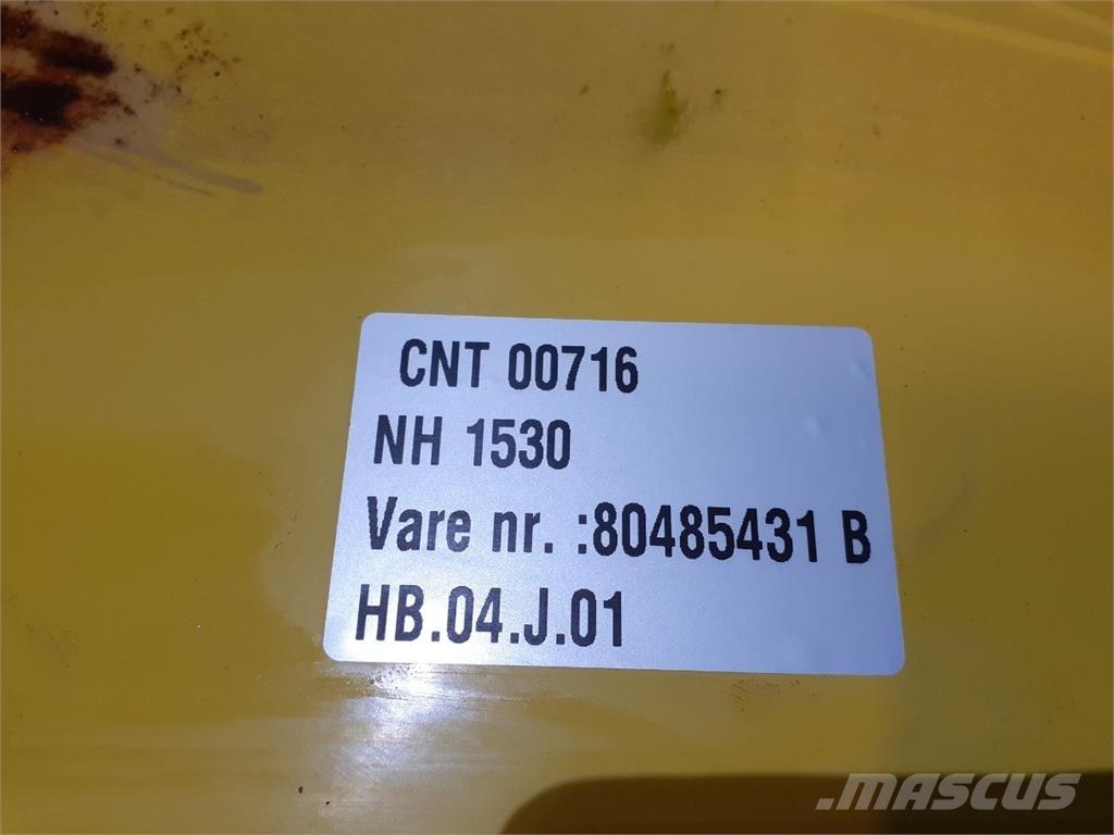 New Holland 1530 砂と塩撒き専用車