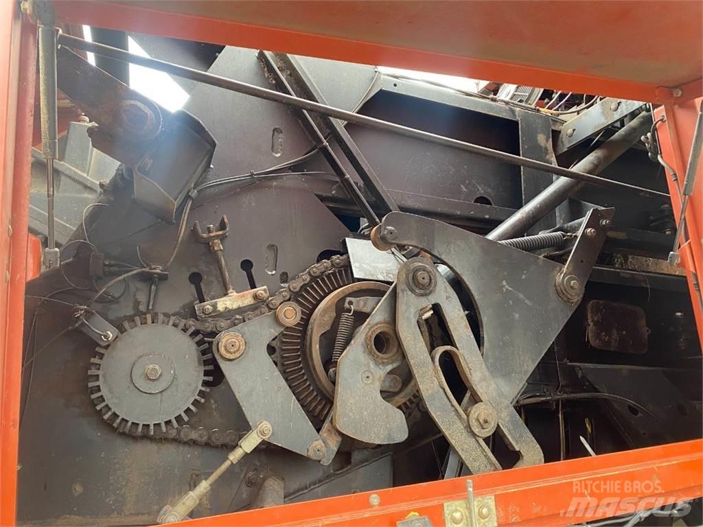 New Holland 4860 スクエアベーラー