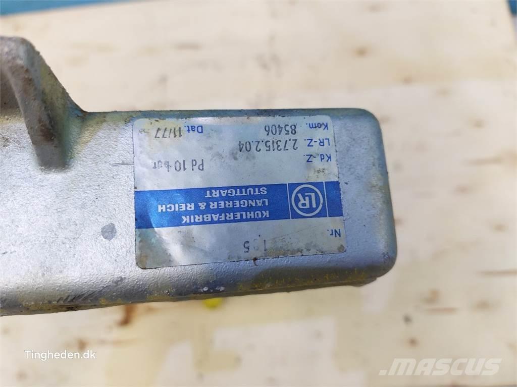 New Holland 8080 ラジエター